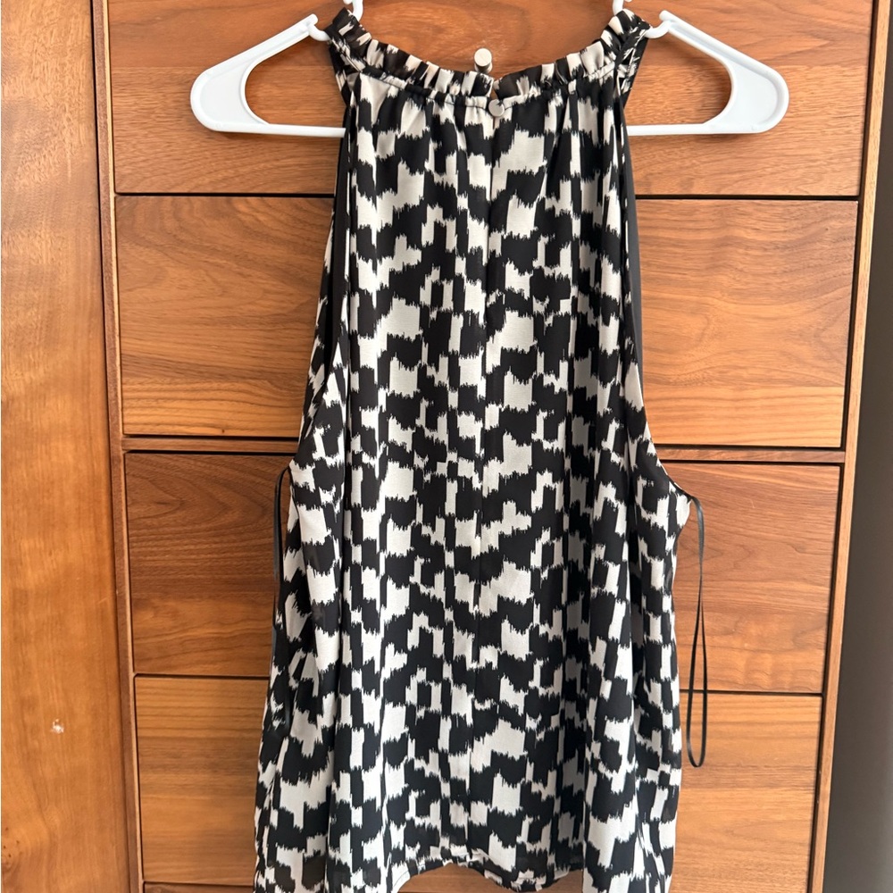 Evereve Etta Halter Tank Size XL - Picture 10 of 13
